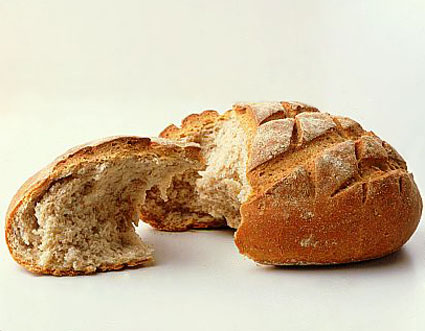 Pain de campagne biologique aux graines de pavot et de sesame